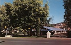 Graystone Motel, Yreka, California Postcard