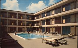 Downtowner Motor Inn, Courtyard and Pool Postcard