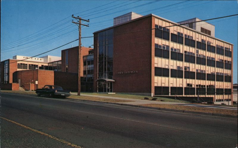 University of Connecticut - The Life Science Building Storrs