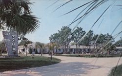 Hi-Lander Motel Postcard