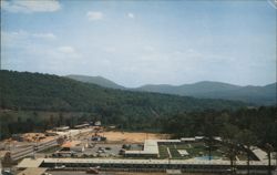Howard Johnson's Motor Lodge with Mountain View, Asheville Postcard