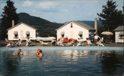 The Huy's Motel and Cottages, Swimming Pool Scene Postcard