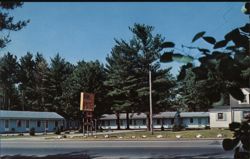Skylark Motel, Route 28, Derry, NH Postcard