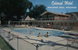 Colonial Motel, Swimming Pool Scene Postcard