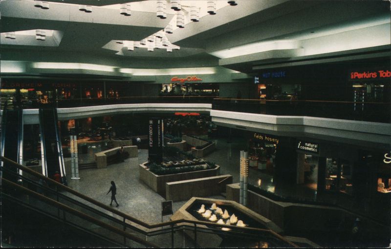 Westfarms Mall Interior, Connecticut Retail Development West Hartford