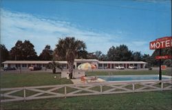Keystone Motel and Swimming Pool Postcard