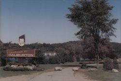 Welcome to Haliburton Sign, Lakeside Park Postcard