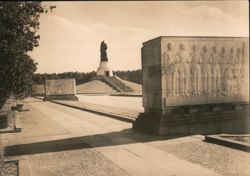 Soviet War Memorial, Treptower Park, Berlin Postcard