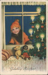 Child at Window with Christmas Tree, Teddy Bear & Golliwogg Doll, Gelukkig Kerstfeest Postcard