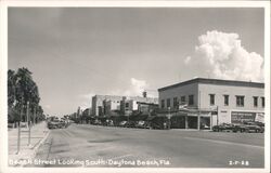 Beach Street Looking South, Daytona Beach, FL Postcard