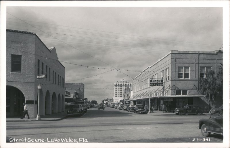 Downtown Lake Wales, Florida Street Scene