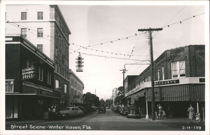 Downtown Winter Haven, Florida Street Scene