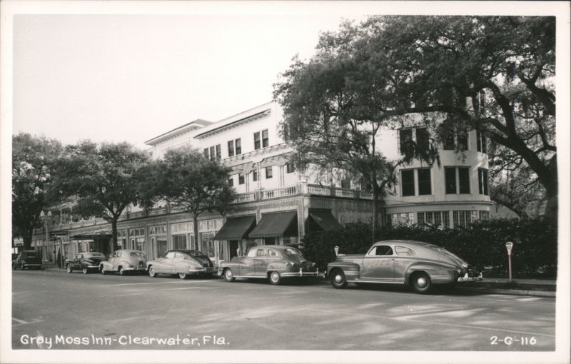 Gray Moss Inn, Clearwater, Florida with Classic Cars