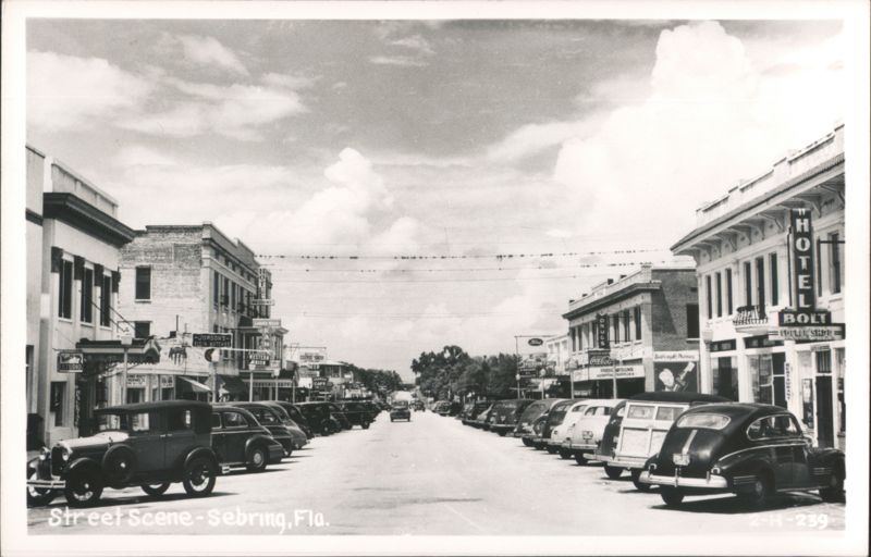 Sebring, Florida Main Street Scene