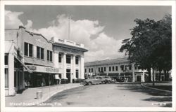 Sebring, Florida Street Scene with Sebring-Haskins Building Postcard