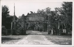 Dade Memorial Park Arch - Bushnell, Florida Postcard