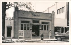 Avon Park Post Office - Florida Town Square Postcard