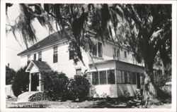 Mrs. Williams' White House with Sunroom, Homosassa, FL Postcard