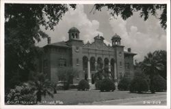 Bushnell, FL Courthouse - Brick Facade, Arched Entryway Postcard