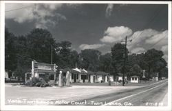 Van's Twin Lakes Motor Court, Gas Station and Cottages Postcard