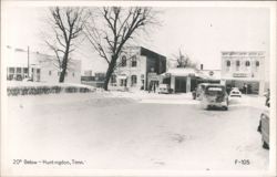 Snowy Street Scene, Huntingdon, Tennessee, 20 Degrees Below Zero Postcard