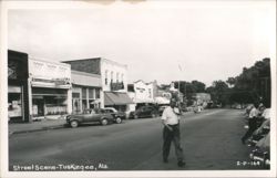 Street Scene, Rush's Freeman Shoes, Willcoxon Hardware Postcard