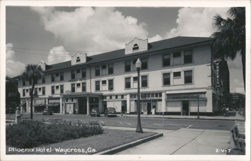 Phoenix Hotel, Street View with Vintage Cars Waycross Georgia