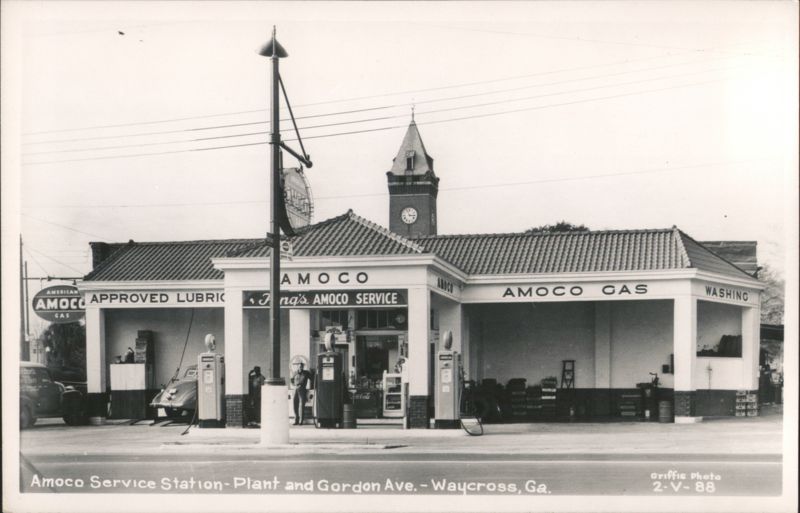 King's Amoco Service Station, Plant and Gordon Ave. Waycross Georgia