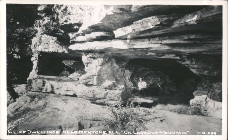 Cliff Dwellings on Lookout Mountain Mentone Alabama