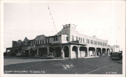 Hunter Arms Hotel, St. Cloud Postcard