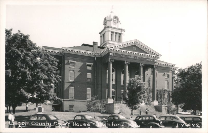 Lincoln County Court House, with cars parked in front Stanford Kentucky