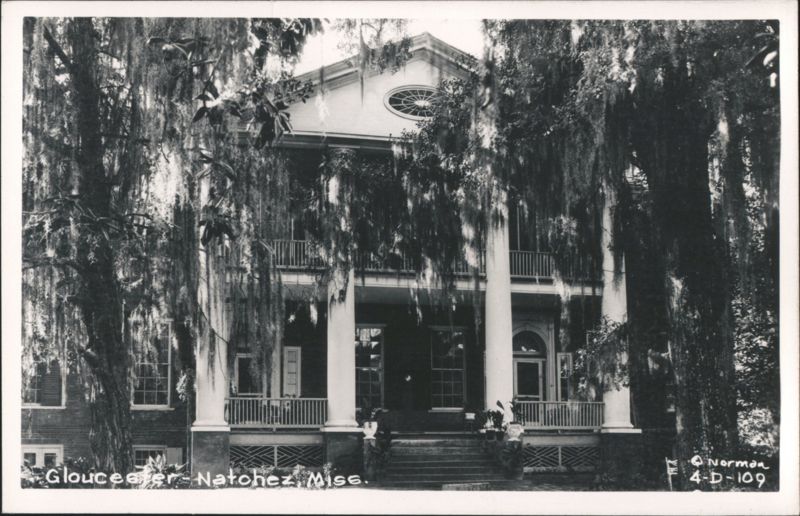 Gloucester Mansion with Spanish Moss, Natchez, MS Mississippi