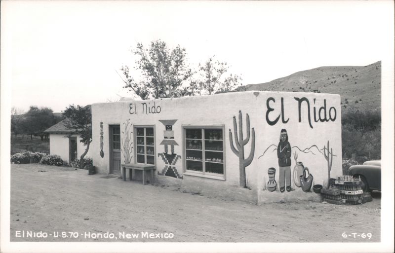El Nido Roadside Building with Murals, Hondo, New Mexico