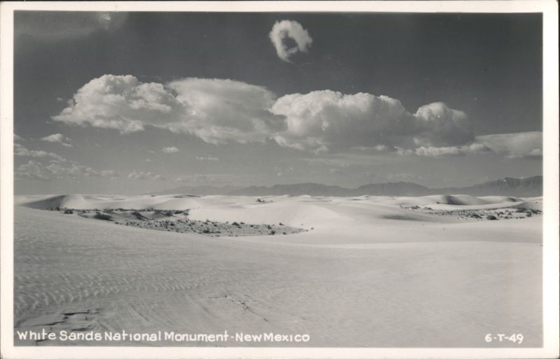 White Sands National Monument - Desert Landscape with Dunes Alamogordo New Mexico