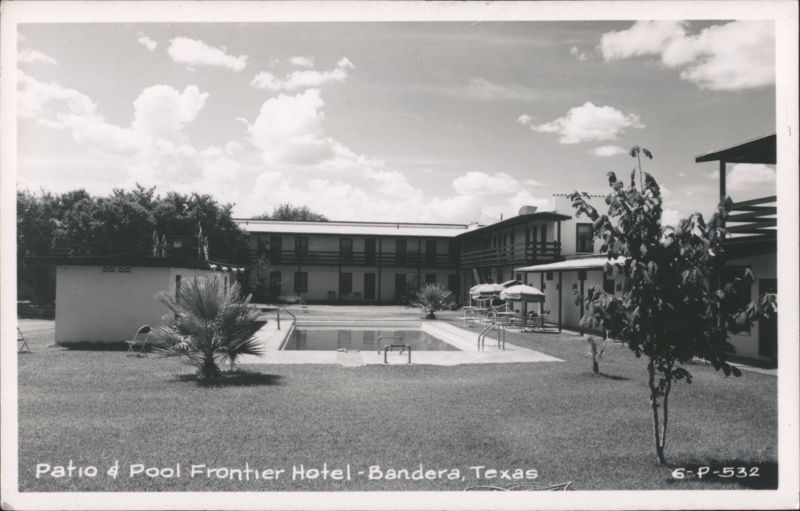 Patio & Pool Frontier Hotel Bandera Texas