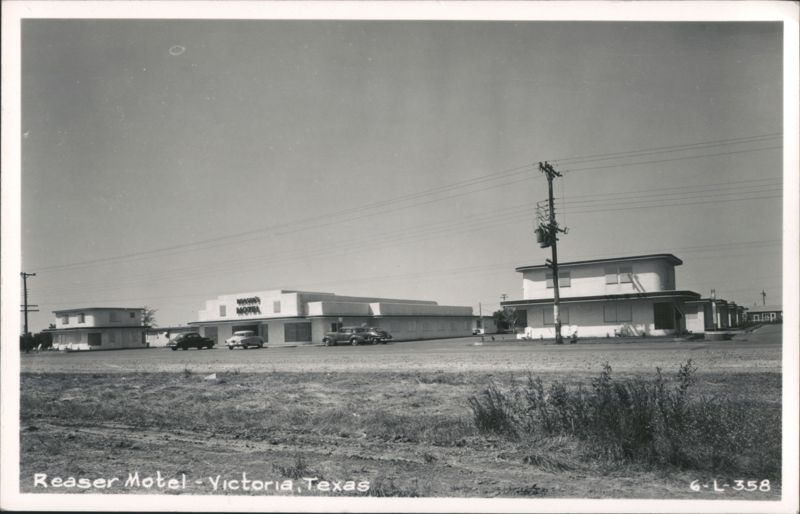 Reaser Motel buildings and cars Victoria Texas