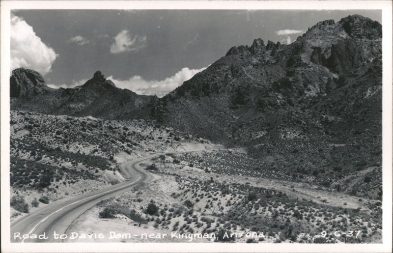 Road to Davis Dam near Kingman, Arizona