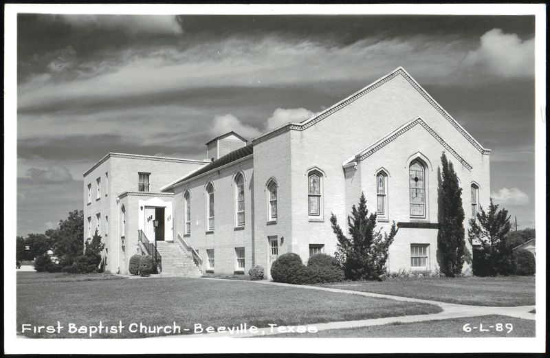 First Baptist Church building, Beeville Texas