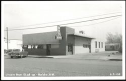 Union Bus Station with Cars, Hobbs, New Mexico Postcard