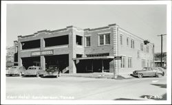 Kerr Hotel with Parked Cars, Sanderson Postcard