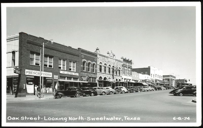 Oak Street Looking North, Sweetwater