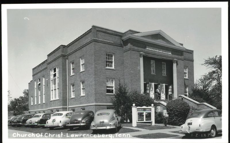 Church of Christ Building in Lawrenceburg, Tennessee