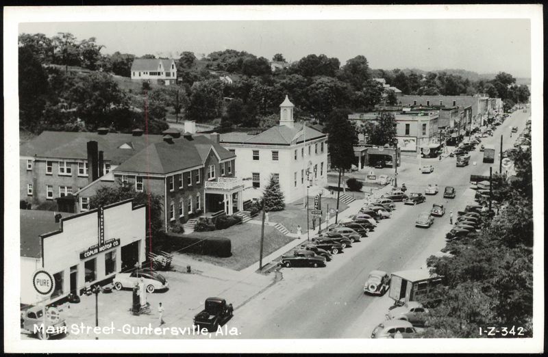 Main Street View in Guntersville, Alabama