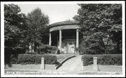Ante Bellum House in Vicksburg, Mississippi Postcard