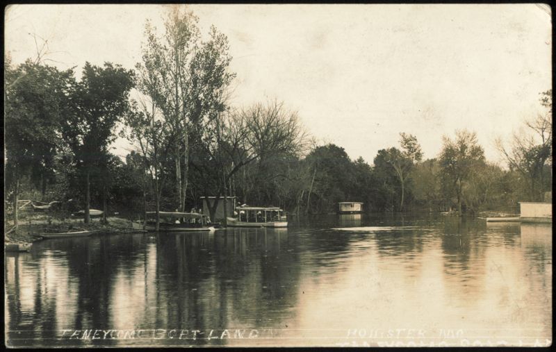 Taneycomo Boat Landing, Hollister, Missouri