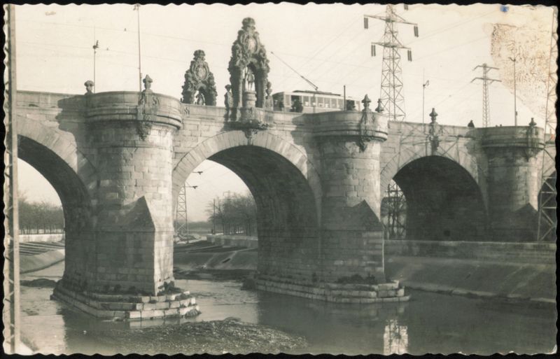 Puente de Toledo Bridge, Madrid, Spain