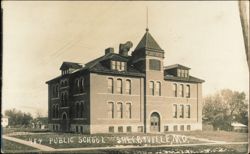 Public School Building, Shelbyville, Missouri Postcard