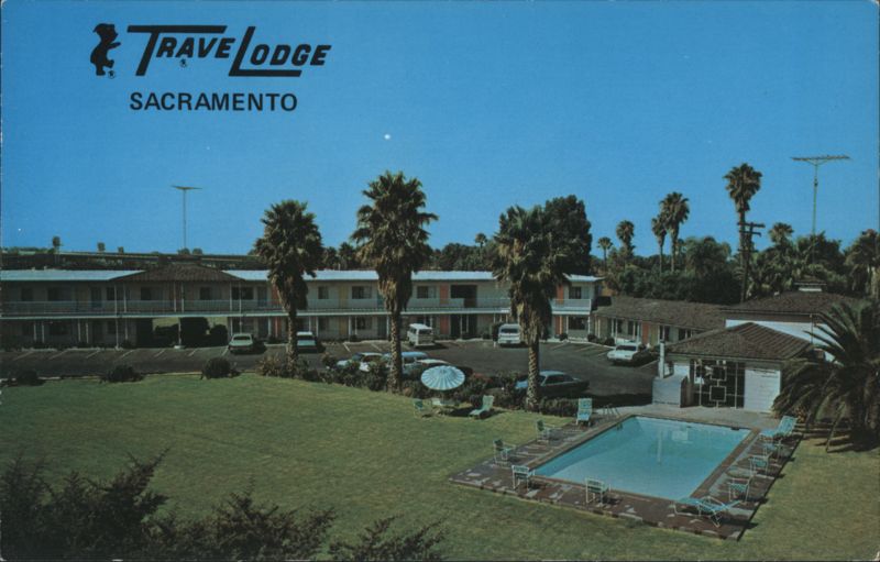 TraveLodge Sacramento Pool & Palm Trees West Sacramento California