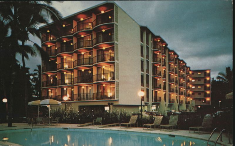 Travelodge at Hilo, Hawaii - Poolside at Night