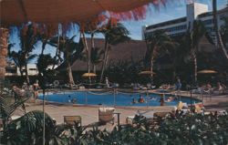 Garden and Pool, Princess Kaiulani Hotel, Waikiki Postcard
